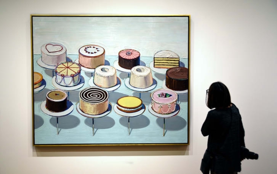 2018年,位于华盛顿的美国国家美术馆展出韦恩·蒂博1963年作品《蛋糕》,图源网络。